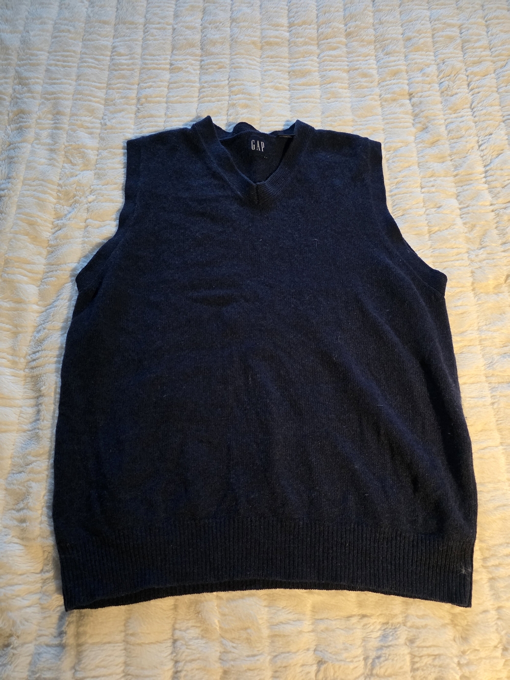 GAP Women's Dark Navy Lambswool  Sweater Vest